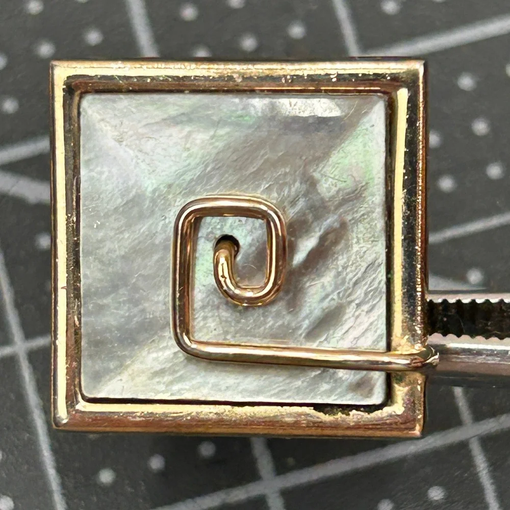 Swank Vintage Gold‎ Tone Mother of Pearl Square Spiral Cufflinks MCM Geometric